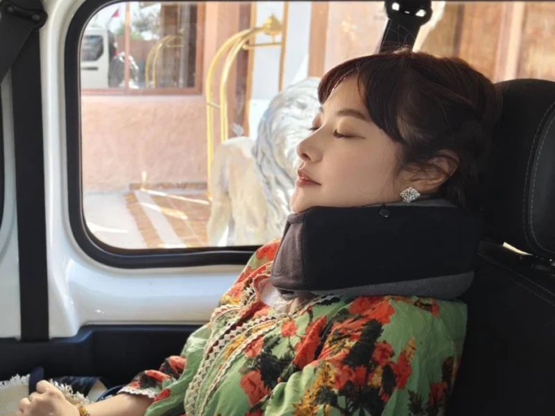 【推薦】長途旅行再加上轉機，旅行頸枕實在太重要！可以掛保證他真的是零缺點好用啦！